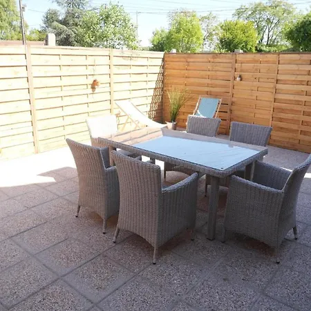 Avec Climatisation, Parking Et Terrasse Privee Pres De Saint-amand-les-eaux - Fr-1-510-147 Flines-Les-Mortagne